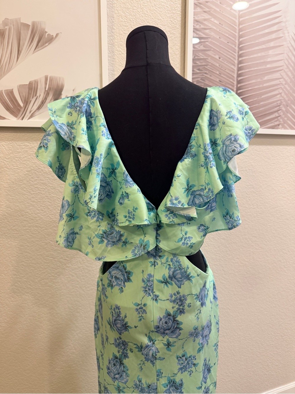 ASOS Green Maxi Dress with Blue Floral Print and Ruffle V-Neck - Picture 7 of 9